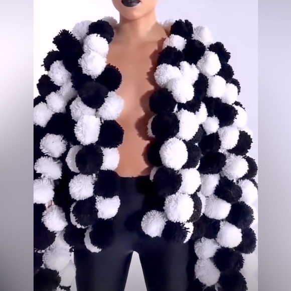 Pom Pom jacket - Picture 2 of 5